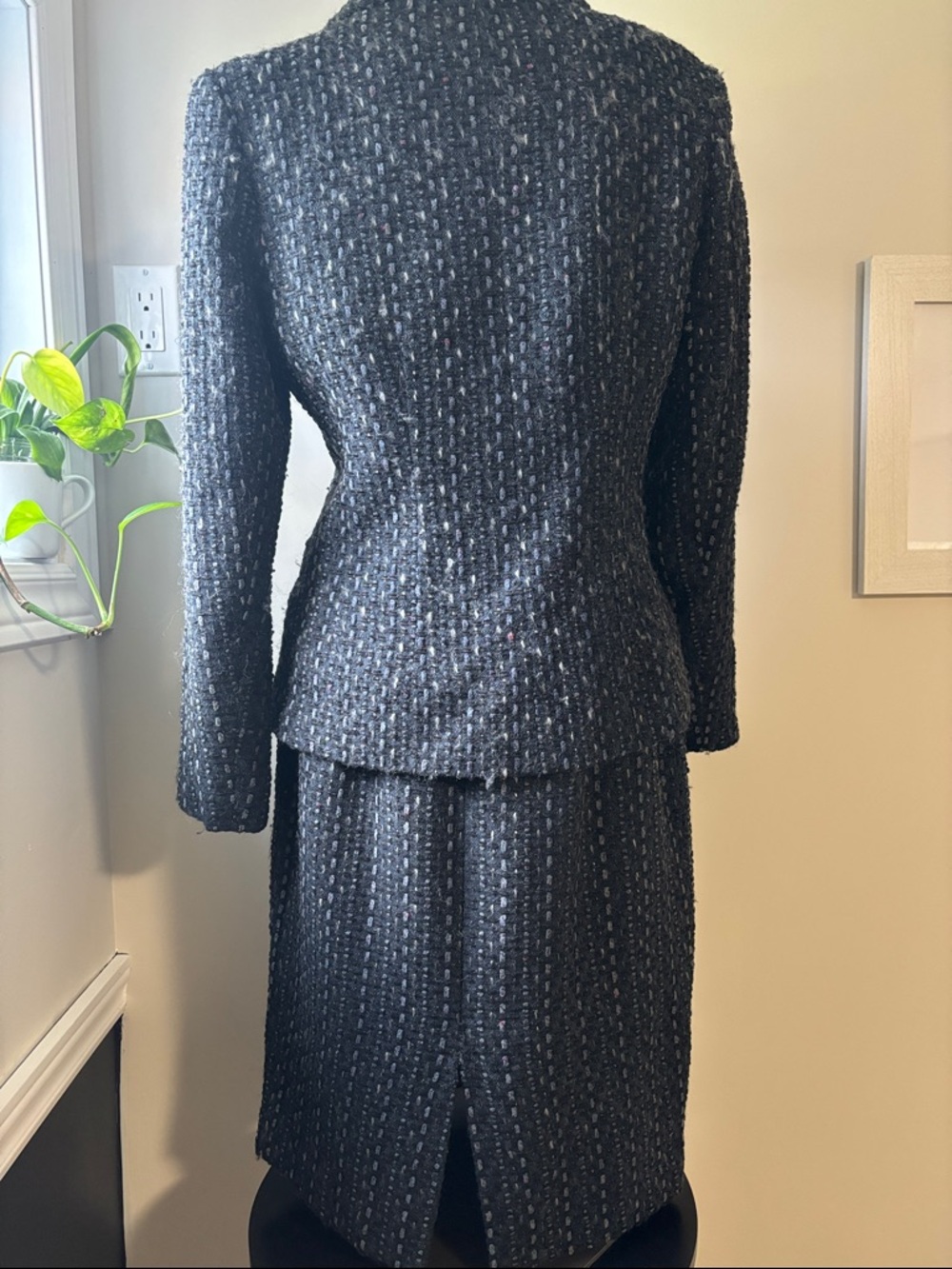 HOLT RENFREW vintage wool skirt suit - Picture 4 of 11